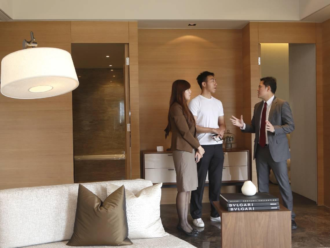 少子化一定會讓房價跌？他寧願窩8坪套房，也不要回家跟父母吵...3個真相顛覆你的房價邏輯